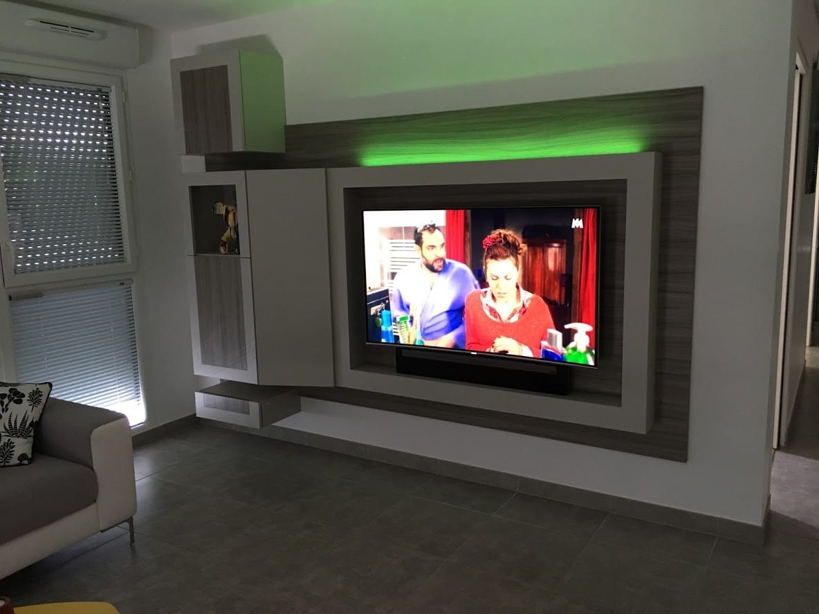 Meuble TV suspendu avec LED intégrée à Vitré - Lavaleur